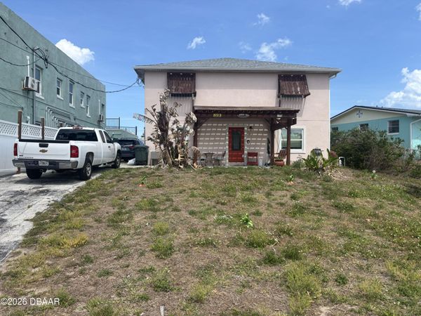 2005 Schulte Avenue, Daytona Beach, FL 32118