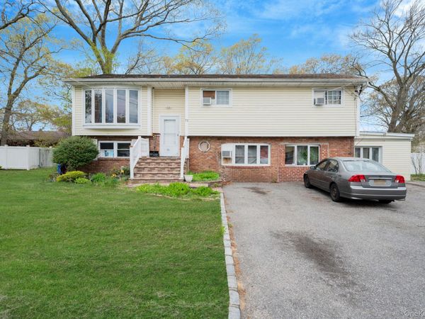 72 Rockland Avenue , West Babylon, NY 11704