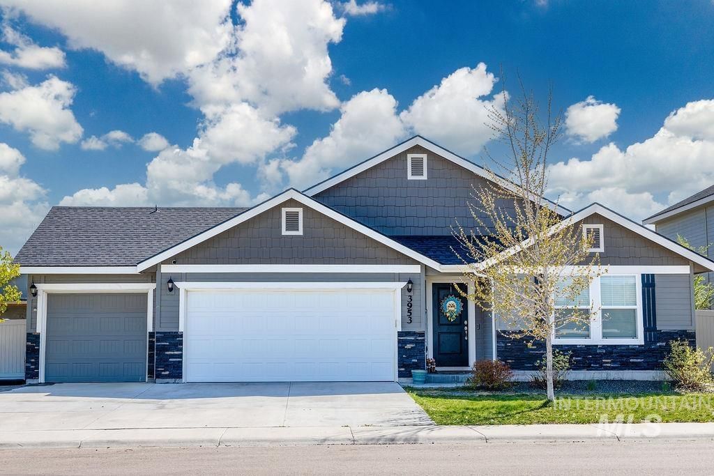 3953 E Hags Head St, Nampa, ID 83686 Main Photo