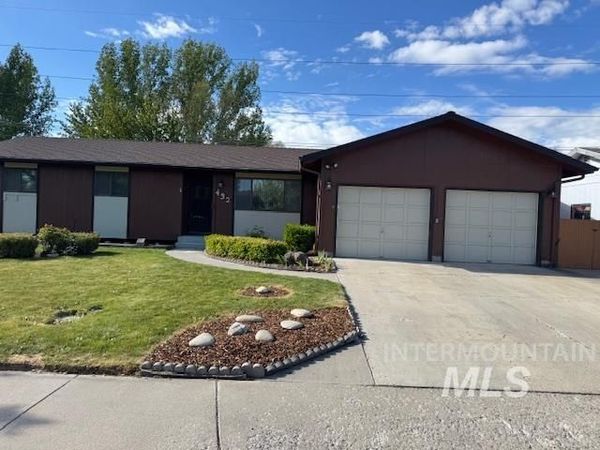 432 Meadows Lane, Twin Falls, ID 83301