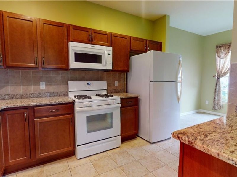 37911 Ashfield Way, North Ridgeville, OH 44039 Photo 3