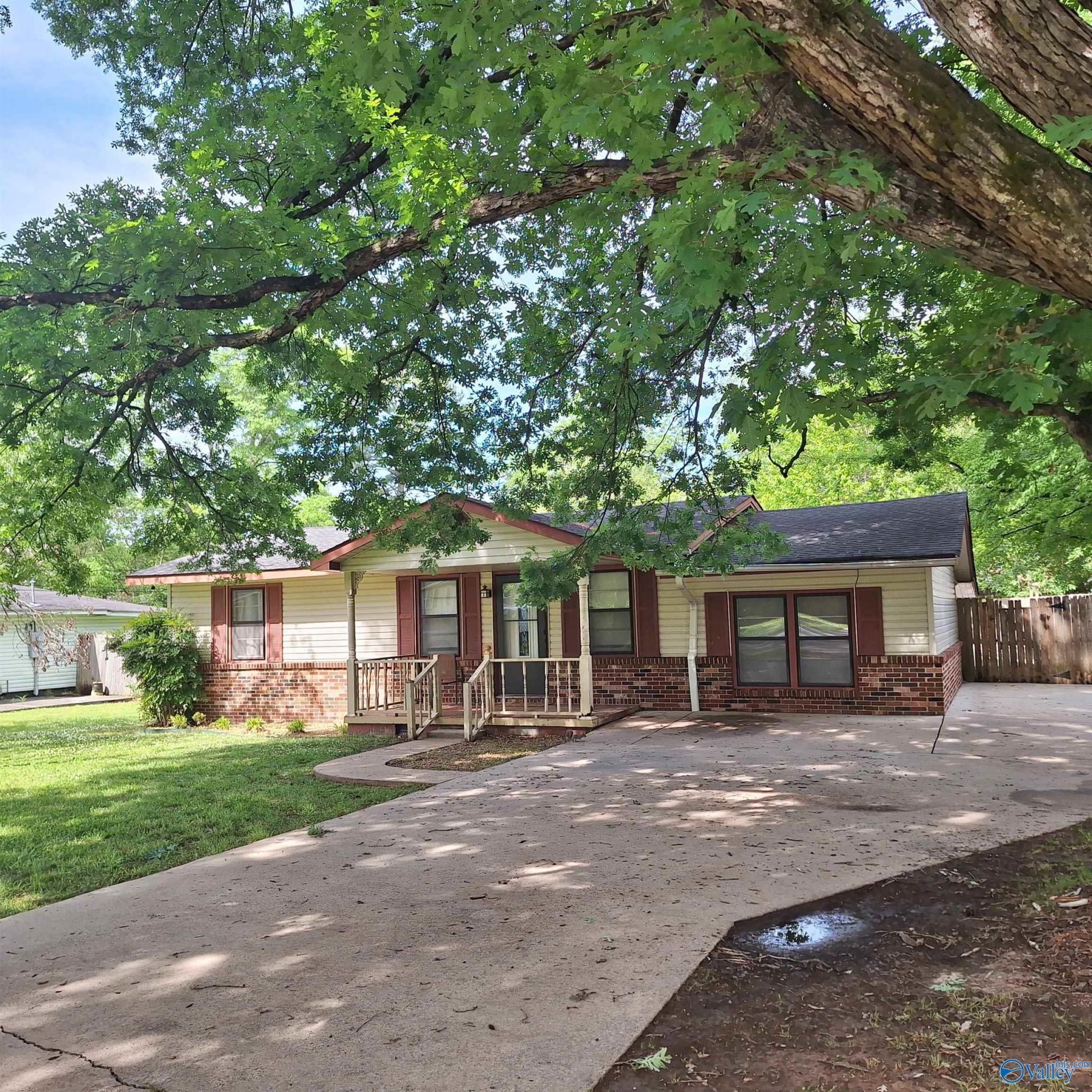 2313 State Avenue Sw, Decatur, AL 35601 Main Photo