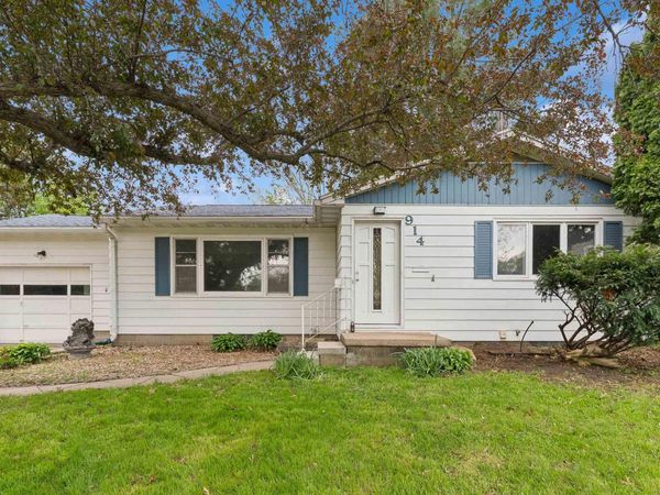 914 Loretta Avenue, Waterloo, IA 50702