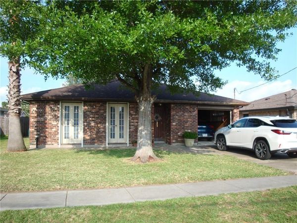 954 OAK Avenue , Harahan, LA 70123