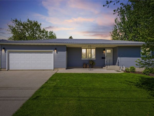 1503 G Avenue, Vinton, IA 52349