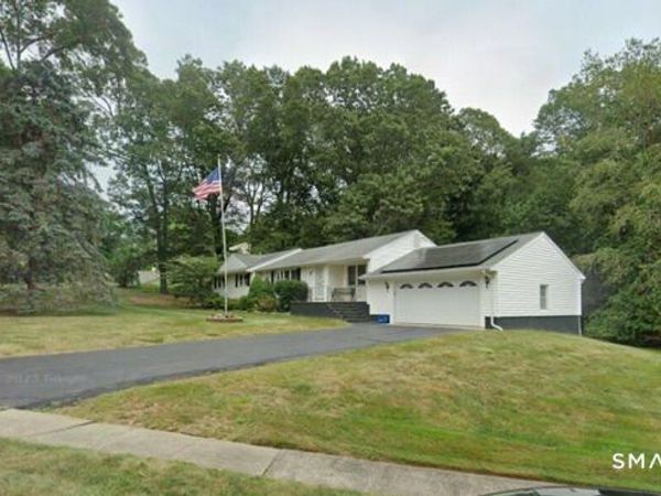 13 Robin, East Haven, CT 06513