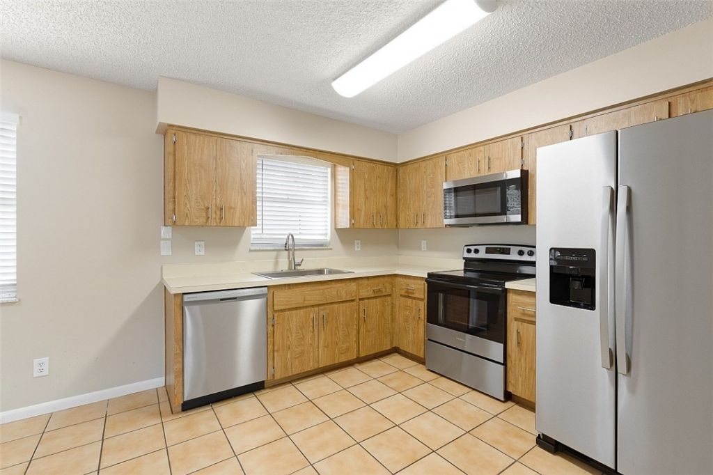 16 45th Avenue, Vero Beach, FL 32968 Photo