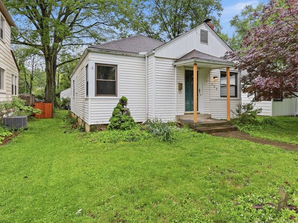 529 E Como Avenue , Columbus, OH 43202