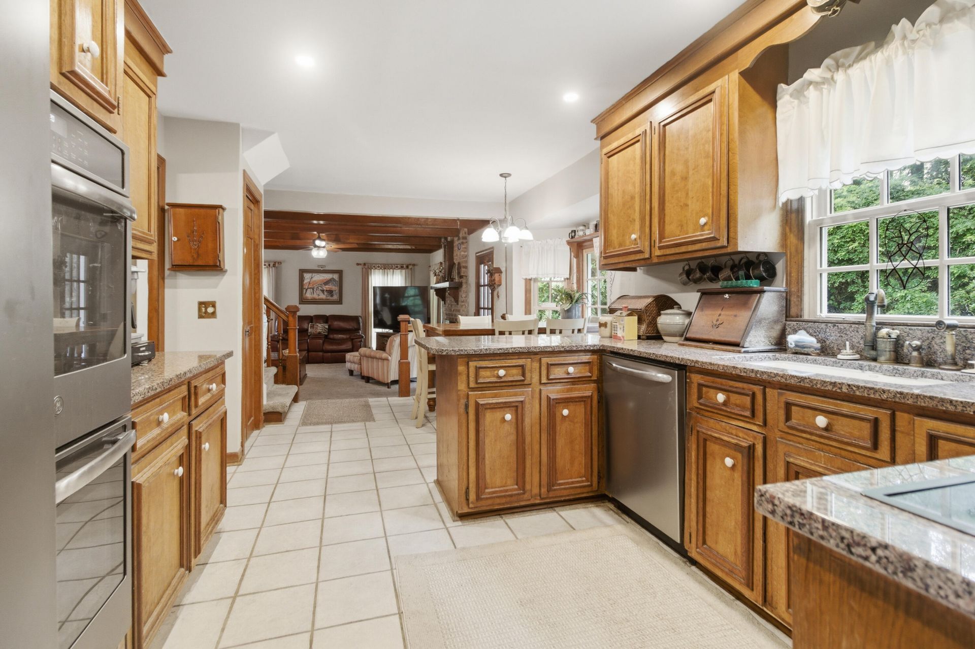 1011 Harbortowne Road Photo 12