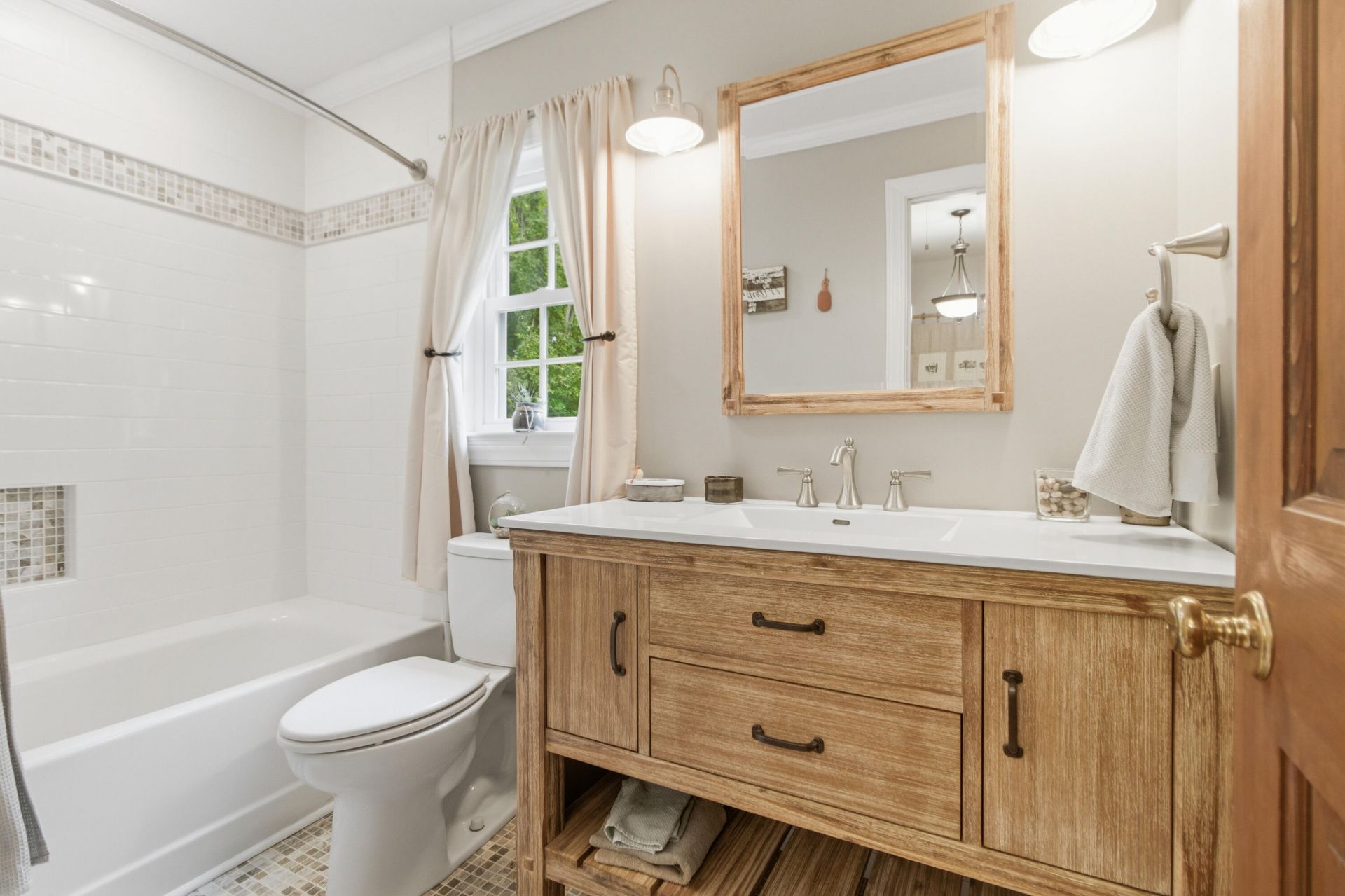1011 Harbortowne Road Photo 24
