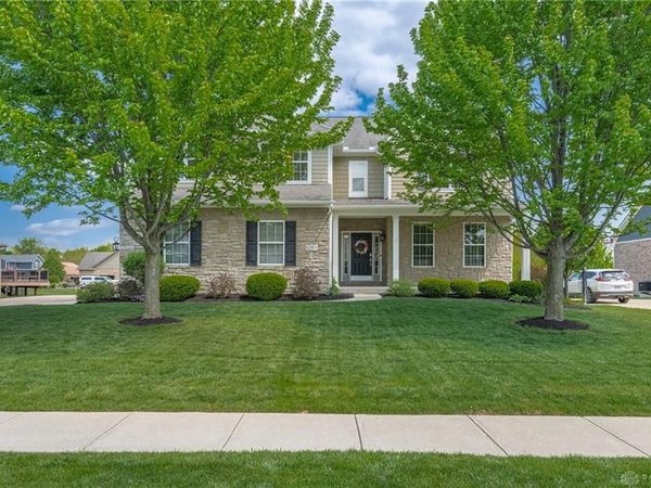 1205 Settlers Bay Court, Sugarcreek Township, OH 45305