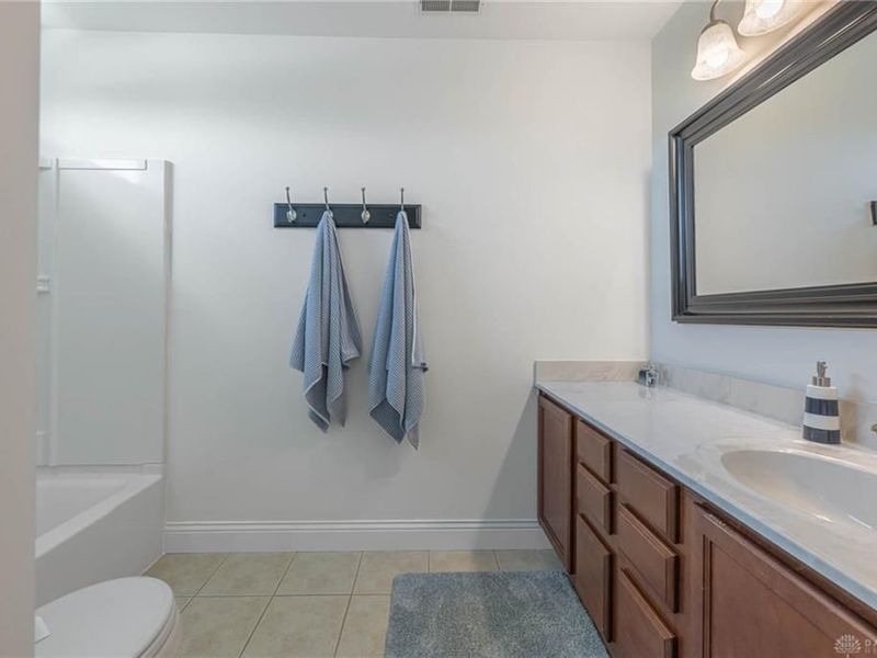 1205 Settlers Bay Court, Sugarcreek Township, OH 45305 Photo 31