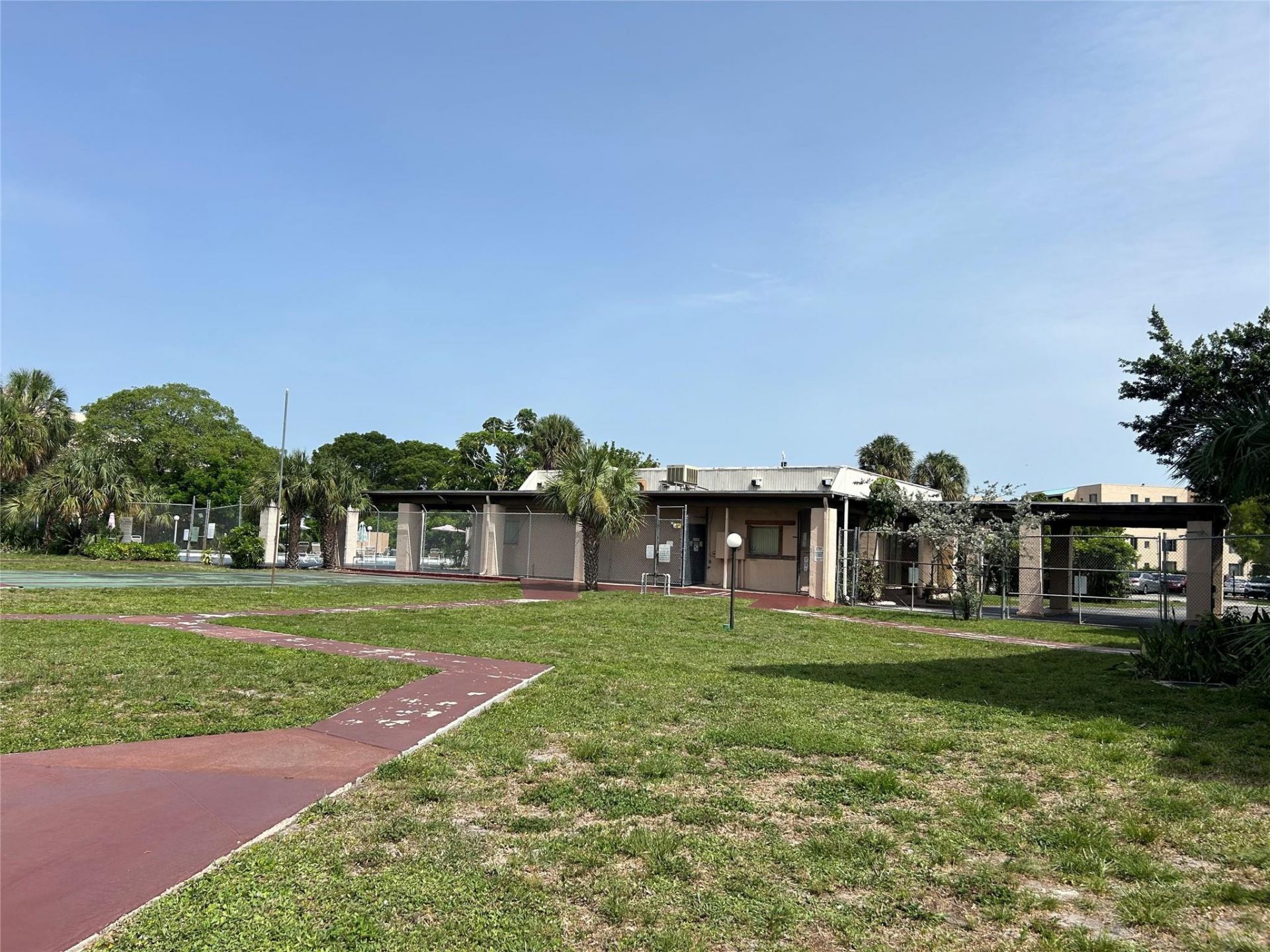 2860 Somerset Drive, Unit 311k, Lauderdale Lakes, FL 33311 Photo