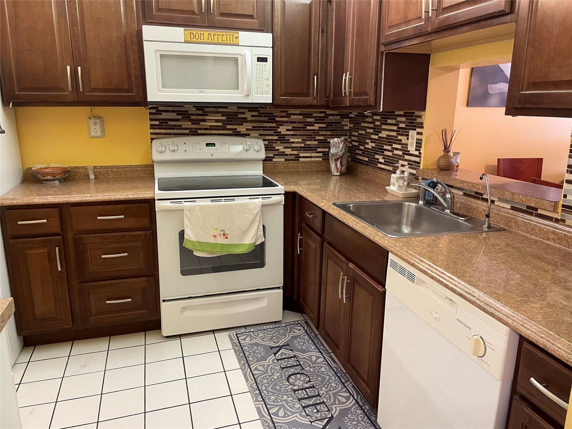 2860 Somerset Drive, Unit 311k, Lauderdale Lakes, FL 33311 Photo