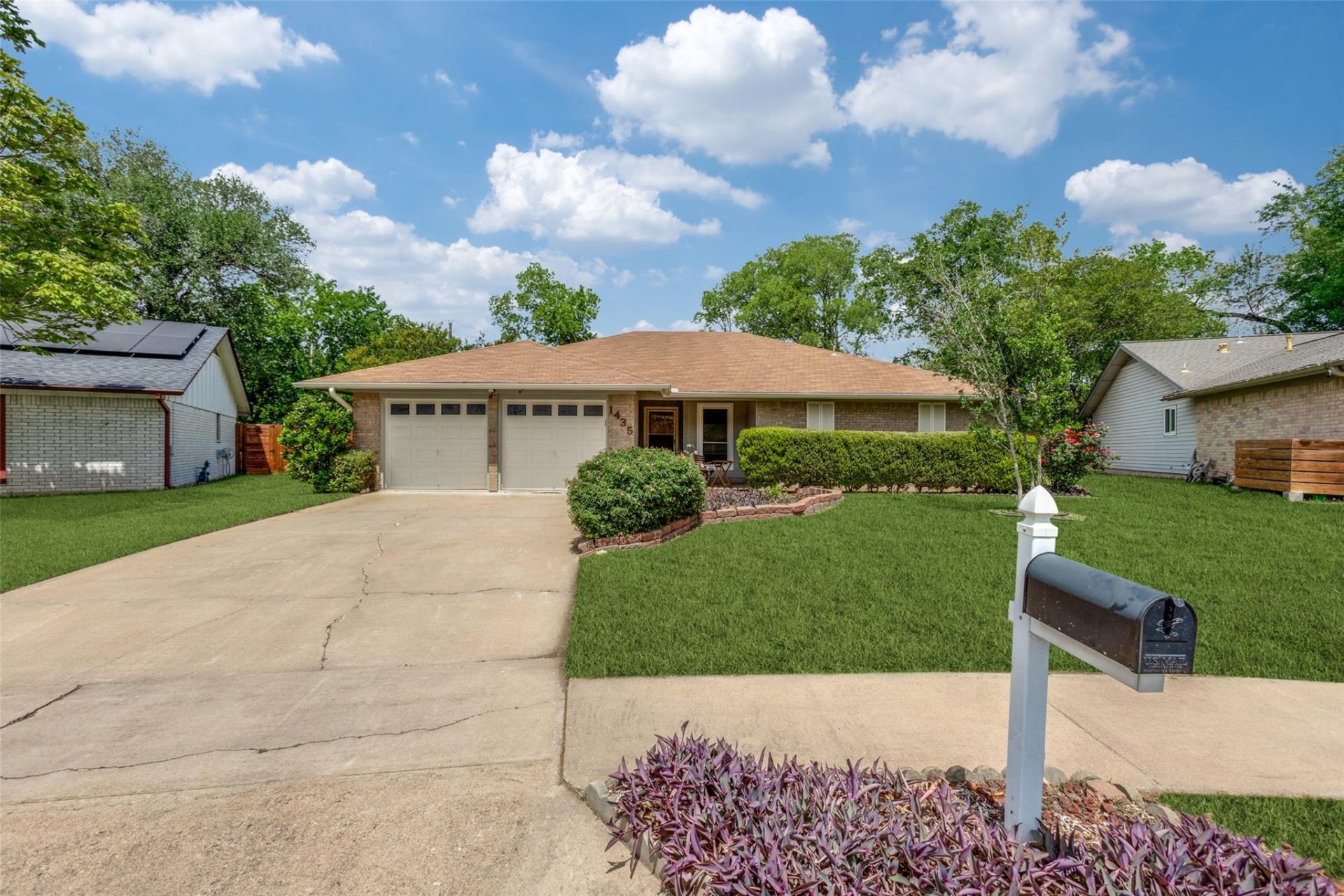 1435 S Meadows Dr, Austin, TX 78758 Main Photo