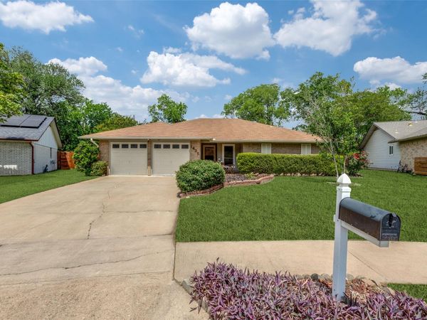 1435 S Meadows DR, Austin, TX 78758