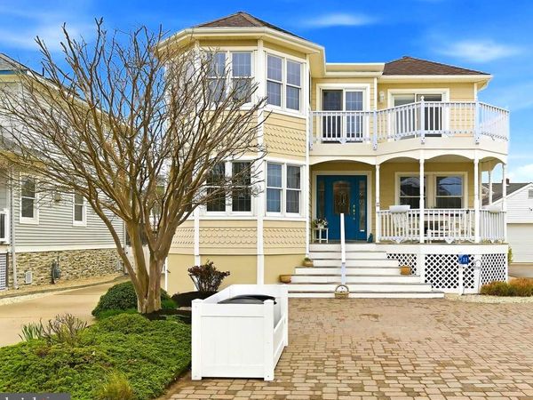 11 E 17TH STREET, LONG BEACH, NJ 08008