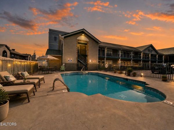 2743 Colonial Dr Drive, Pigeon Forge, TN 37863
