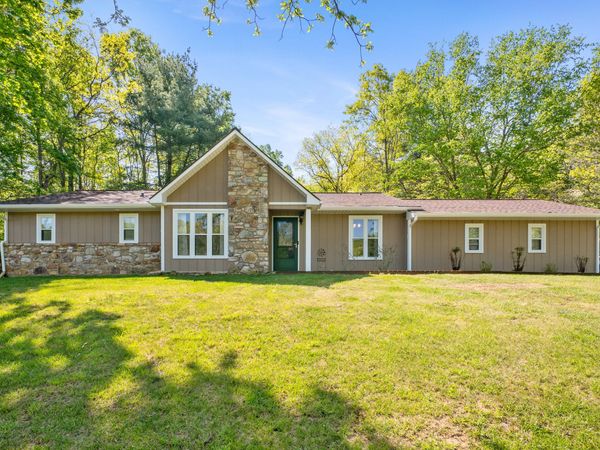 12639 Catawba RD , Troutville, VA 24175