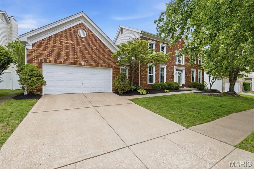 249 Woodcliffe Place Drive , Chesterfield, MO 63005 Main Photo