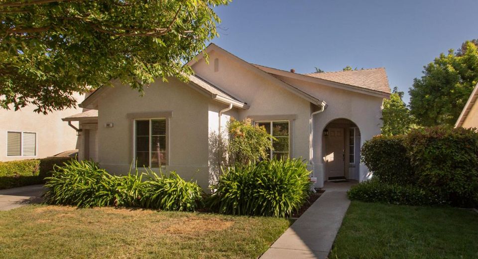 202 Meandering Ln, Turlock, CA 95382 Photo
