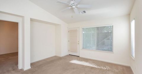 202 Meandering Ln, Turlock, CA 95382 Photo