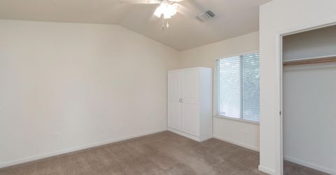 202 Meandering Ln, Turlock, CA 95382 Photo