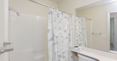 202 Meandering Ln, Turlock, CA 95382 Photo