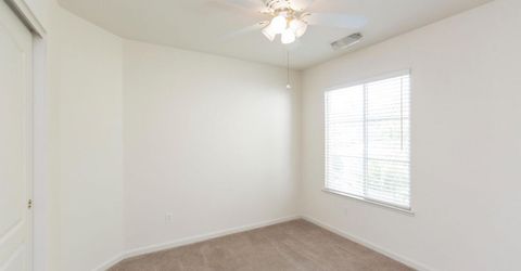 202 Meandering Ln, Turlock, CA 95382 Photo