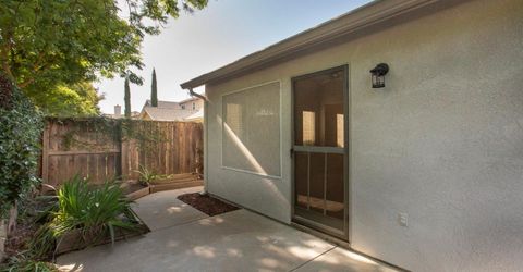 202 Meandering Ln, Turlock, CA 95382 Photo
