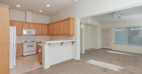 202 Meandering Ln, Turlock, CA 95382 Photo
