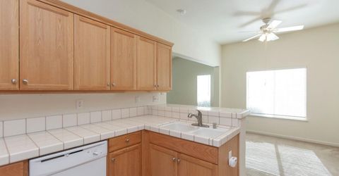 202 Meandering Ln, Turlock, CA 95382 Photo