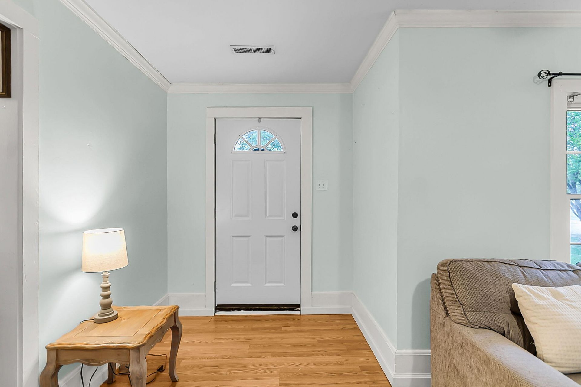 171 John Street Photo 4