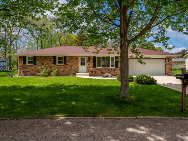 9804 Debbie Lane, MACHESNEY PARK, IL 61115