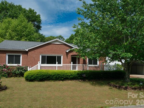 204 Clinton Avenue , Clover, SC 29710