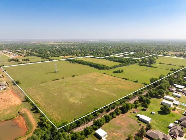 1115 S Morgan Road, Mustang, OK 73064