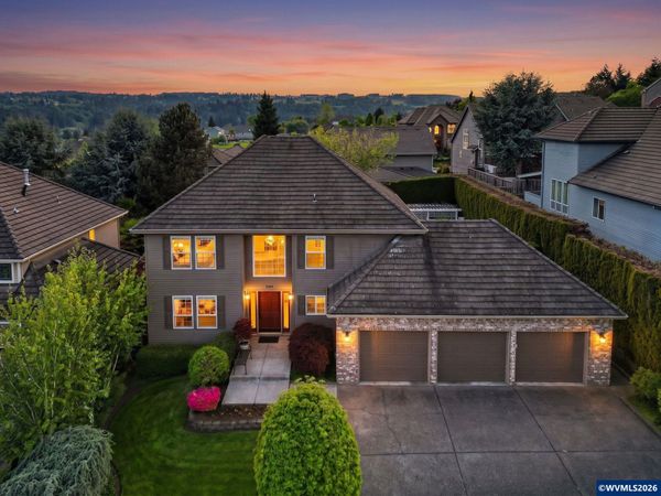 2913 Laurelwood Ct NW, Salem, OR 97304