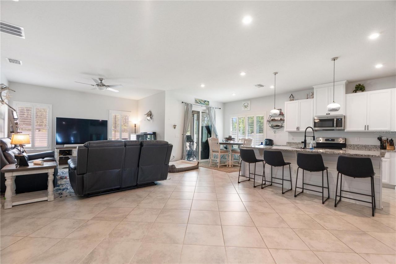 18379 Falling Pine Needle Lane, Land O Lakes, FL 34638 Photo