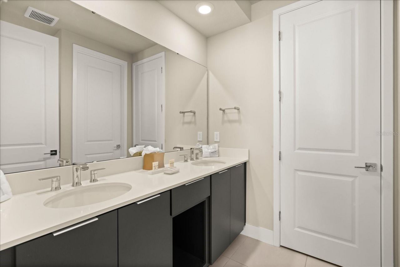 7770 Sandy Ridge Drive , Unit 218 BLDG 2, Kissimmee, FL 34747 Photo