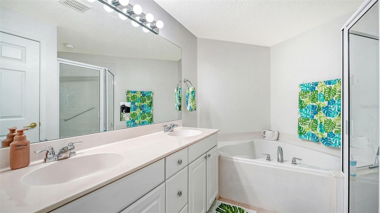 4469 Cinnamon Drive, Unit 2505, Sarasota, FL 34238 Photo