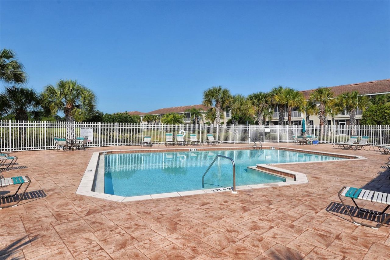 4469 Cinnamon Drive, Unit 2505, Sarasota, FL 34238 Photo