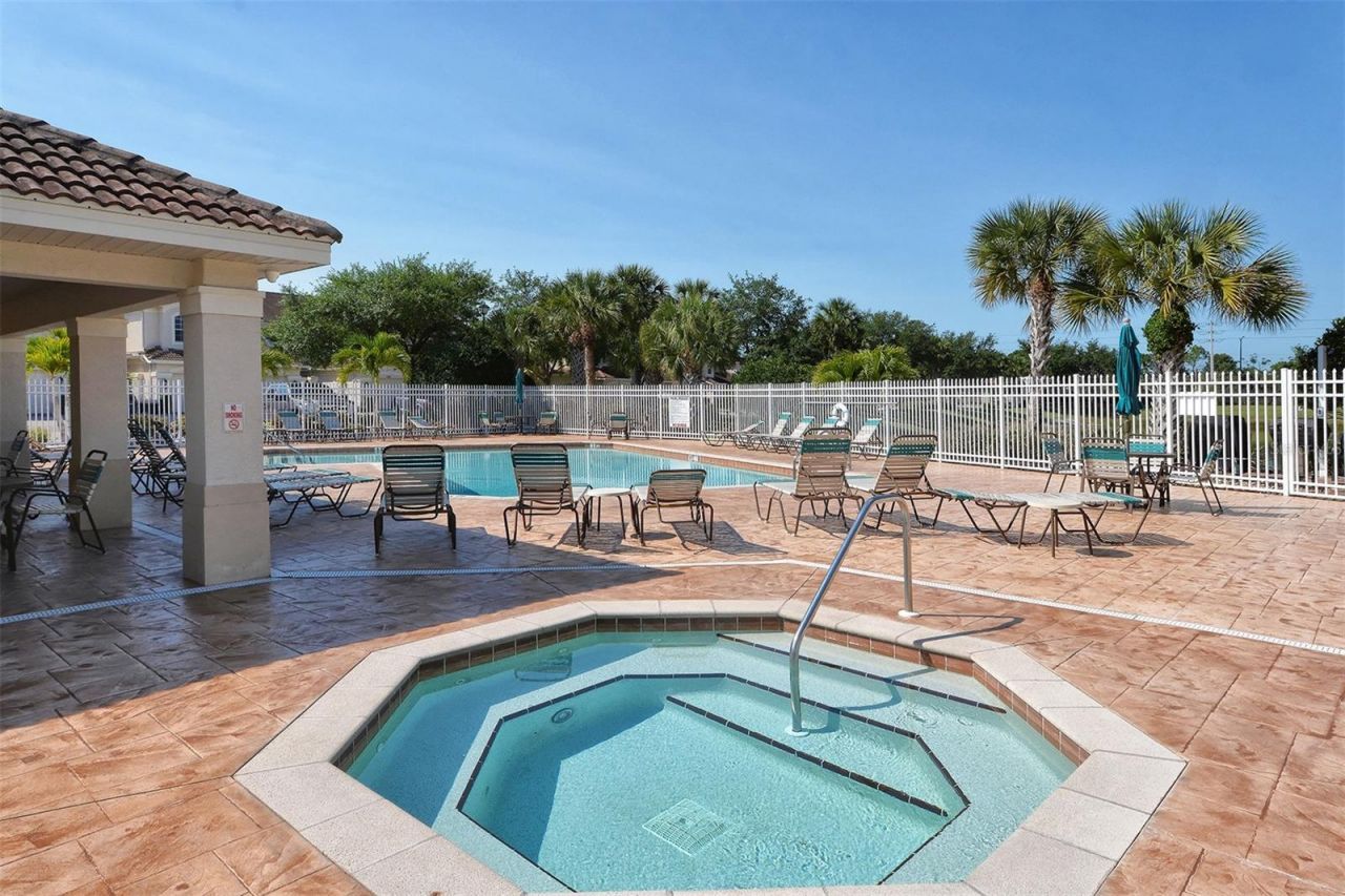 4469 Cinnamon Drive, Unit 2505, Sarasota, FL 34238 Photo