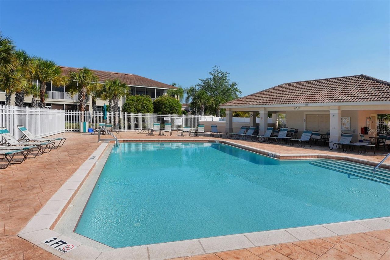 4469 Cinnamon Drive, Unit 2505, Sarasota, FL 34238 Photo