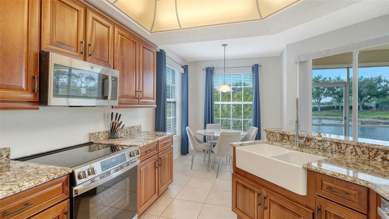 4469 Cinnamon Drive, Unit 2505, Sarasota, FL 34238 Photo