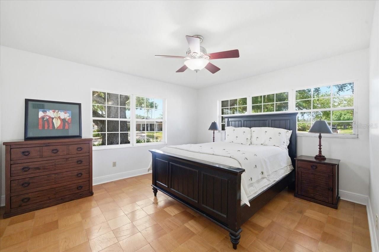 3042 Samara Drive, Tampa, FL 33618 Photo