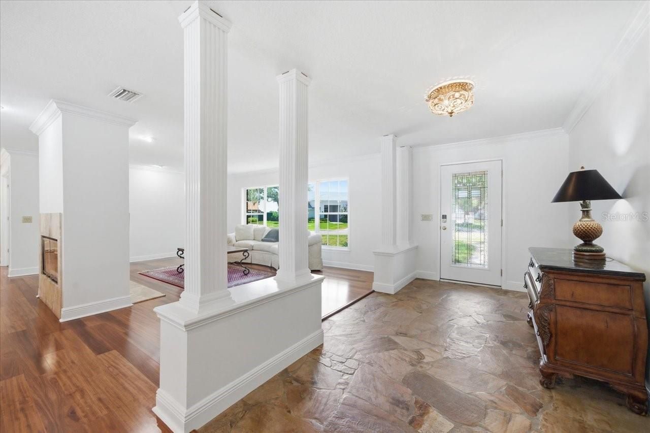 3042 Samara Drive, Tampa, FL 33618 Photo