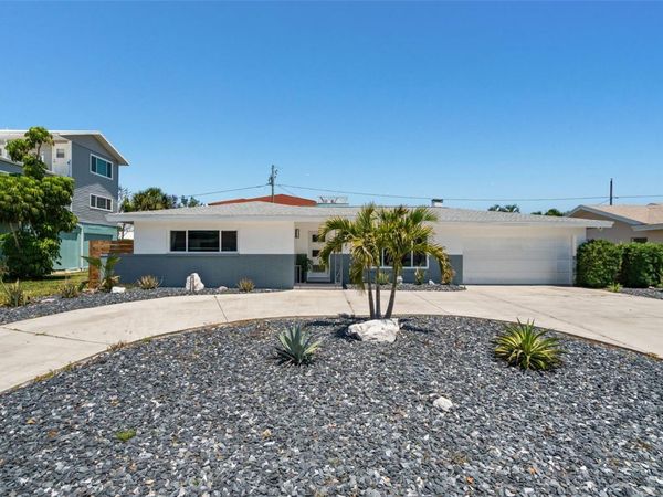 2671 W BAY ISLE DRIVE SE, ST PETERSBURG, FL 33705