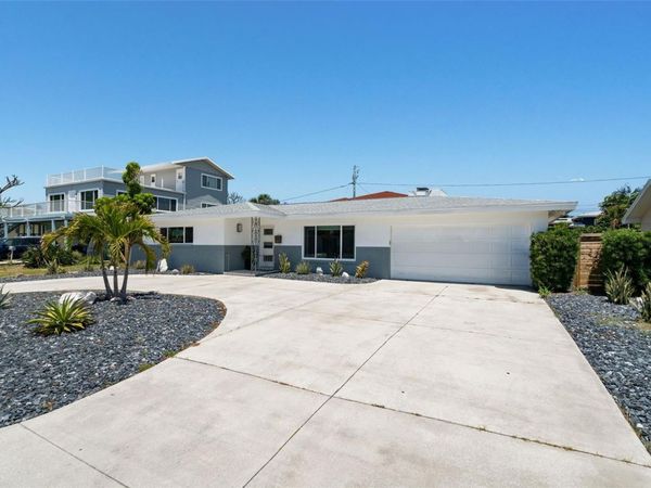 2671 W BAY ISLE DRIVE SE, ST PETERSBURG, FL 33705