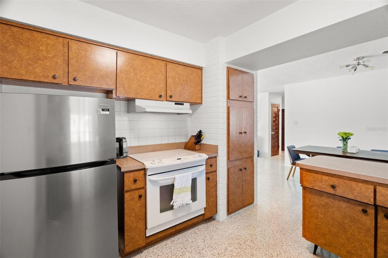 2671 W Bay Isle Drive Se, Saint Petersburg, FL 33705 Photo