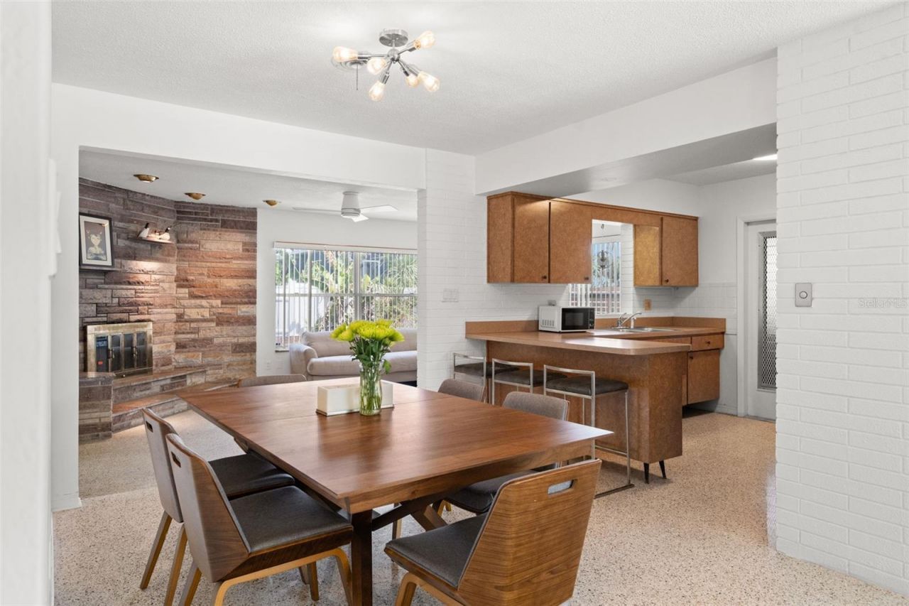2671 W Bay Isle Drive Se, Saint Petersburg, FL 33705 Photo